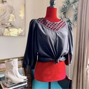 VINTAGE BLACK BLOUSE